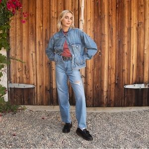 Levi’s Baggy Dad Jeans In The Middle Wash